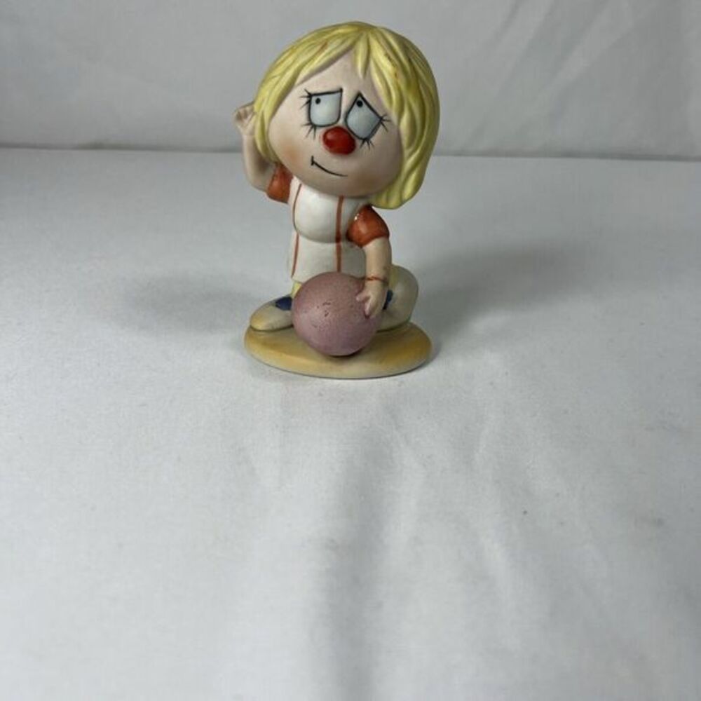 Vintage Ceramic basketball, Clown Figurine Collectible - Picture 2 of 13